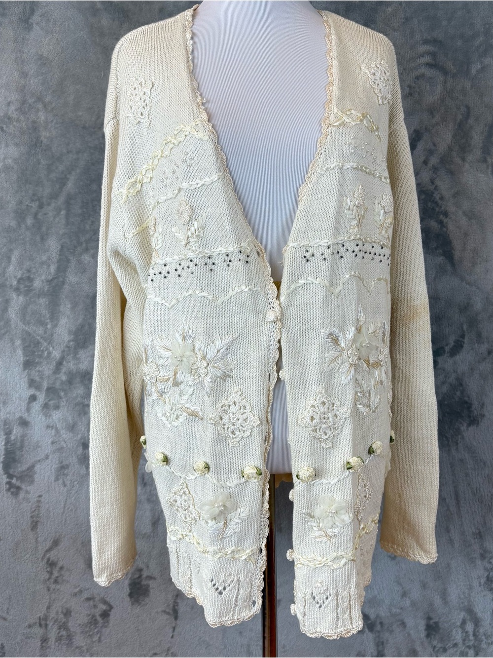 Vintage Cream Knit Cardigan with Floral Crochet & Ribbon Details Wmn’s L